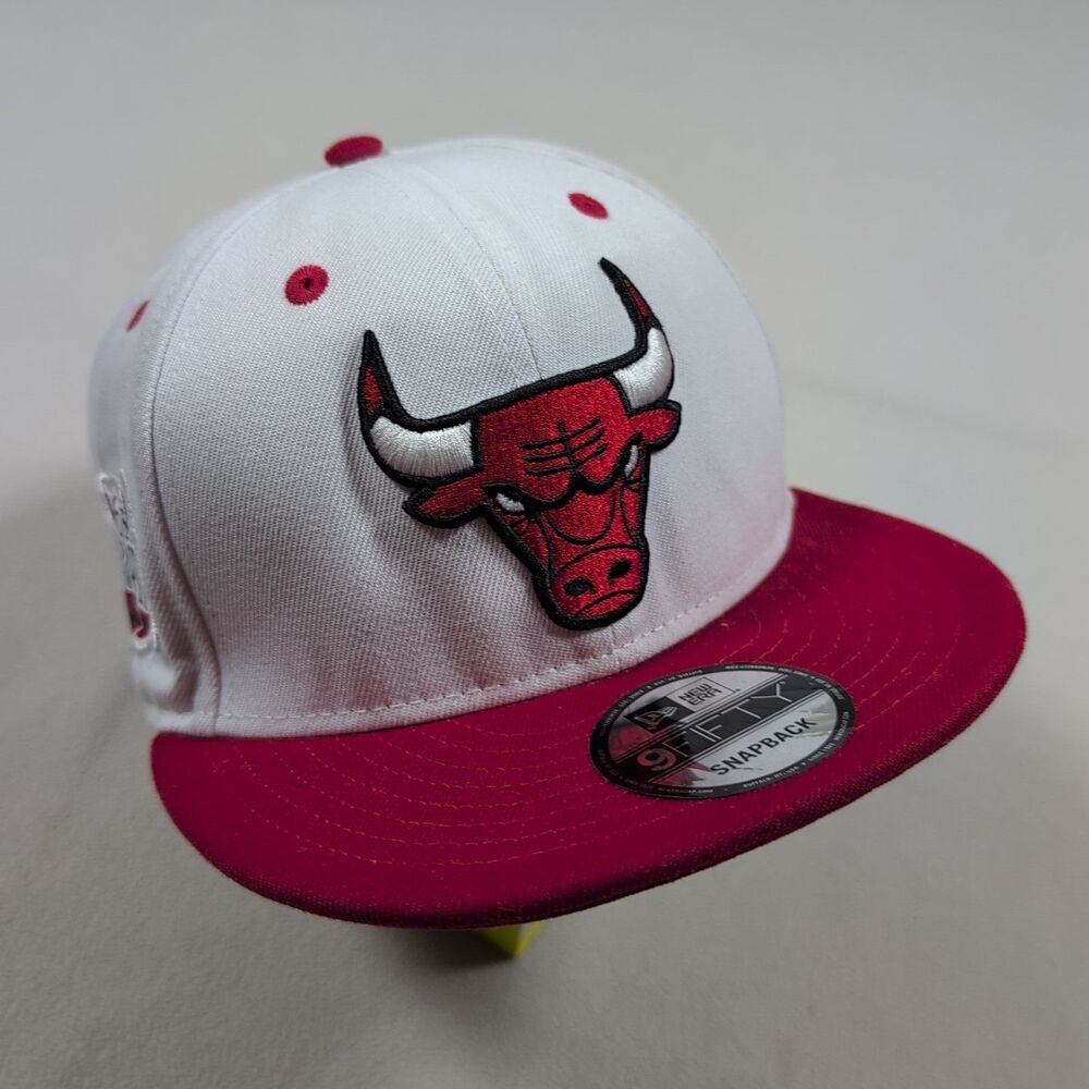 New Era 9fifty Snapback Chicago Bulls 6X Champs Hat White Red Speckled Bottom